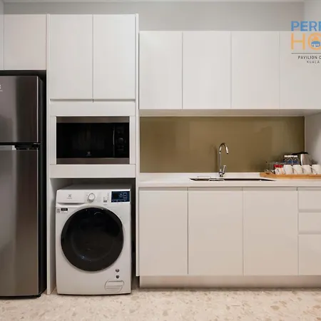 Pavilion Ceylon Hill Suites, Bukit Bintang By Perfect Host Kuala Lumpur Exterior photo A typical wet kitchen