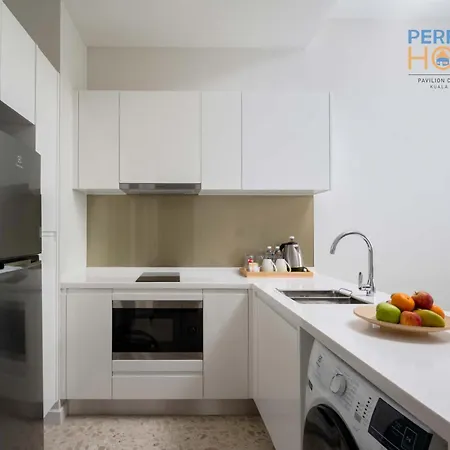 Pavilion Ceylon Hill Suites, Bukit Bintang By Perfect Host Kuala Lumpur Exterior photo A modern kitchen